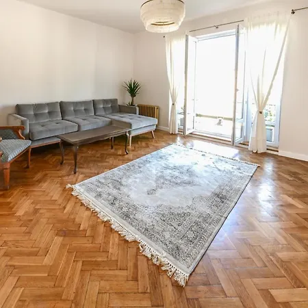Spodek Przestronny I Piekny Apartament 卡托维兹